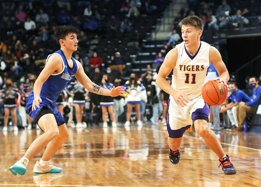 Class B Boys Basketball Preview - White River, De Smet among usual cast of contenders