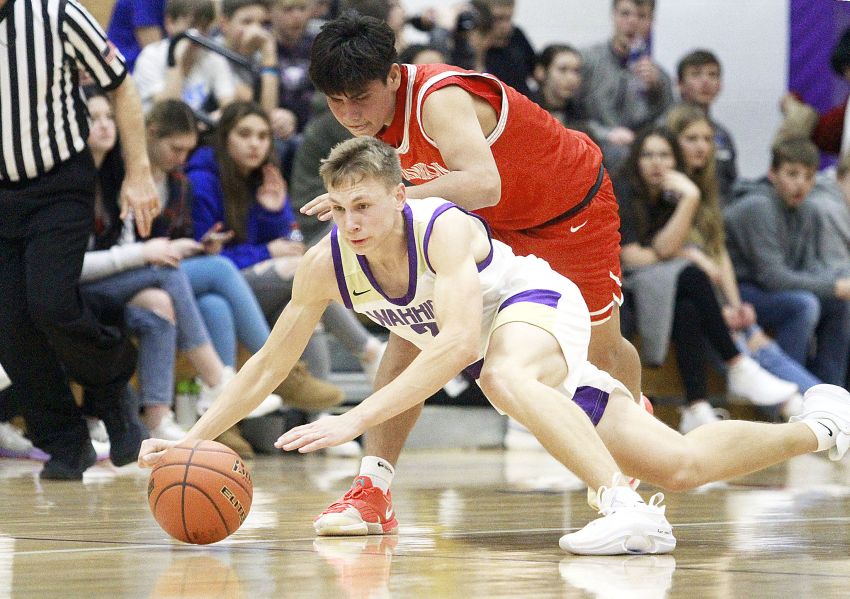 Blake Volmer scores, rebounds and facilitates for the Winner Warriors   