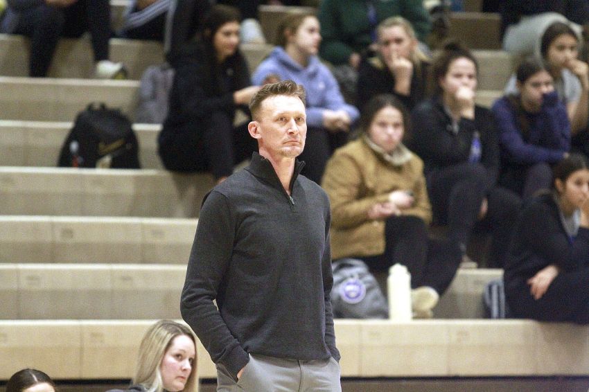 Prep Basketball Notebook - Cody Volmer doubles as cattleman, coach for Lyman Raiders 