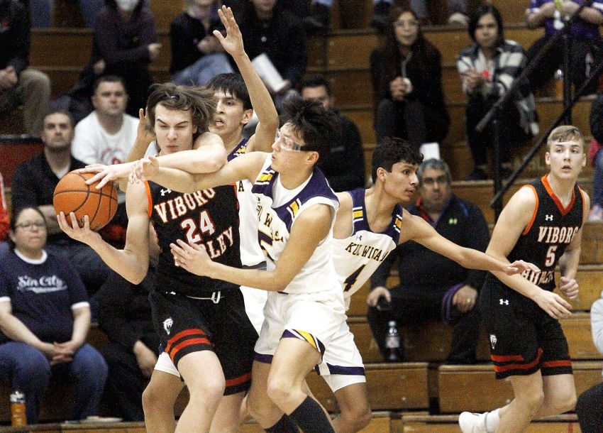 SoDak 32 proposal discussed, tabled at basketball advisory meeting 
