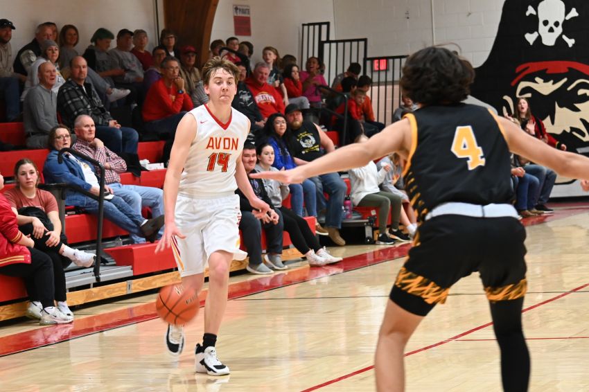 Feb. 27 Boys Basketball Roundup - Avon outlasts Andes Central/Dakota Christian in Region 5B action 