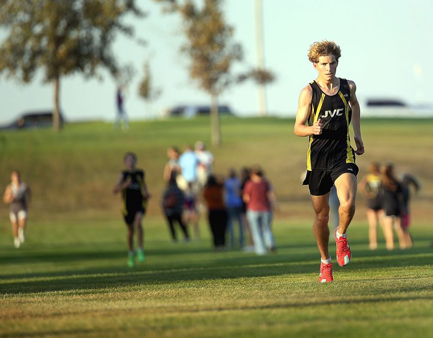 James Valley Christian boys, Kimball/White Lake girls with titles at Ethan/Parkston meet