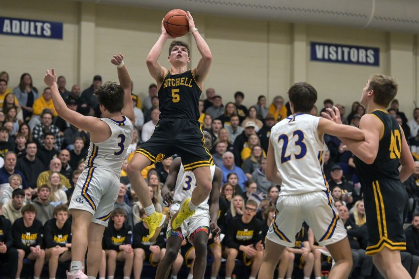 Feb. 23 Boys Basketball Roundup - No. 1 Mitchell tops O'Gorman in regular-season finale 