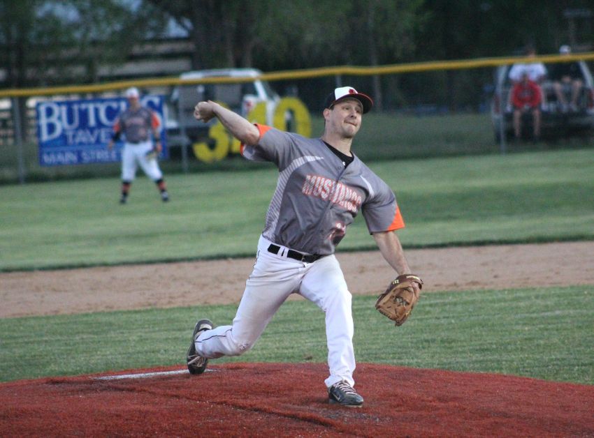 June 2 Amateur Baseball Roundup - Mustangs edge Angels in Sunshine League contest