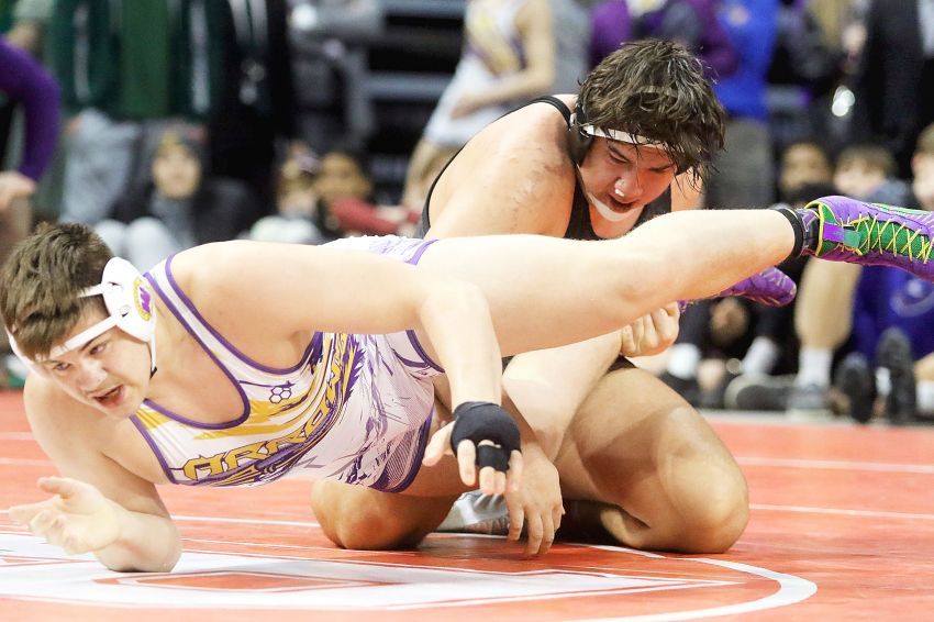 Navarro Schunkeâ€™s drive for five state titles headlines 2024 state wrestling tournament
