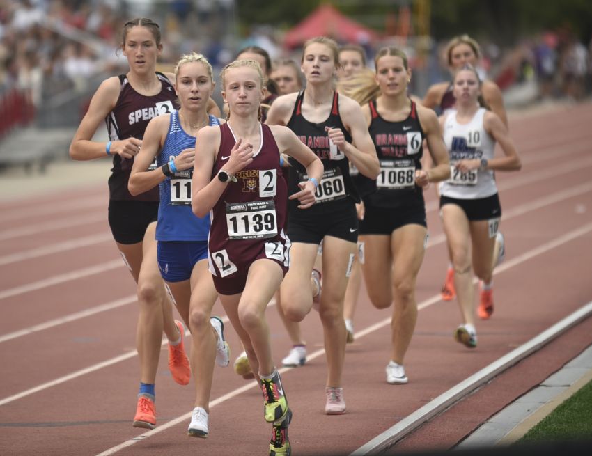 Harrisburg girls, Brandon Valley boys lead Class AA standings after Day 2 of state track