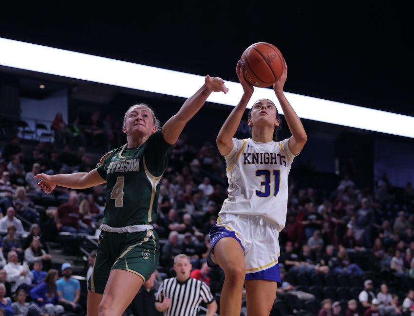 Class AA Girls Basketball Roundup - O'Gorman remains undefeated, advances to semifinals vs. Rapid City Stevens 