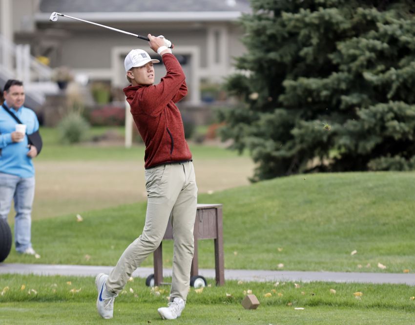 Vermillion holds lead in team standings after Day 1 of Class A boys state golf tournament