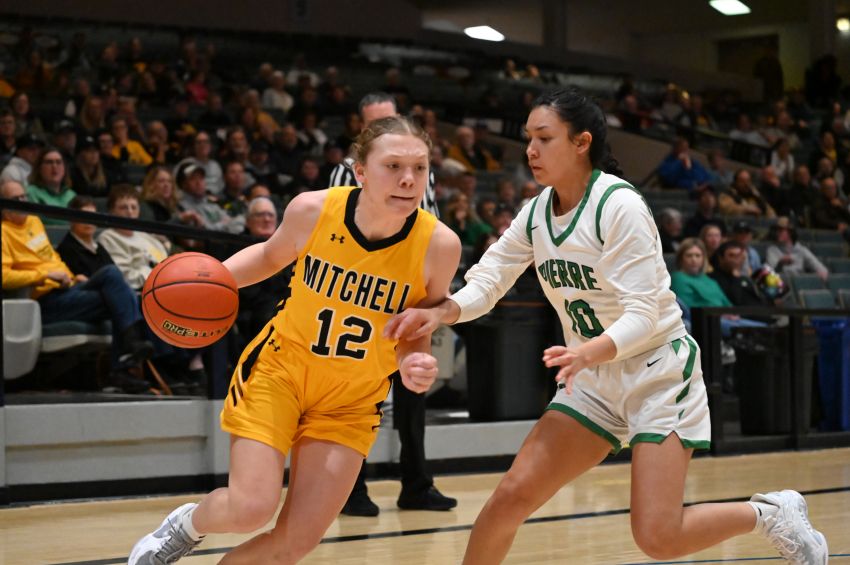 Feb. 16 Girls Basketball Roundup - Lauren VanOverscheldeâ€™s 3-pointer lifts Mitchell past Pierre 