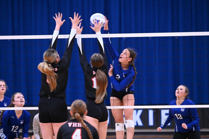 Bridgewater-Emery, Hanson lead all-Cornbelt Conference volleyball selections 