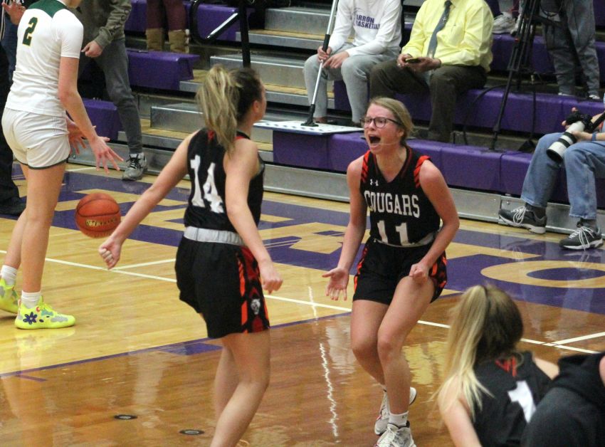 Stunner in the opener - Cougars upset No. 1 Cavaliers 