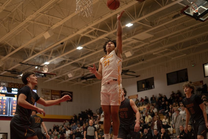 Jan. 20 Boys Basketball Roundup - No. 2 Roosevelt tops No. 3 Harrisburg in top-five matchup 