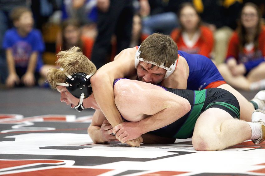 Jan. 25 Wrestling Roundup - Parker, Aberdeen Central solidify seed positioning with strong performances Thursday
