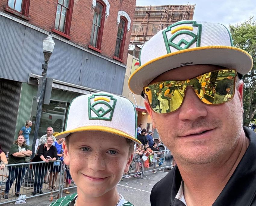 Father-son duo Nick and Manny Kortan soaking up Little League World Series experience 