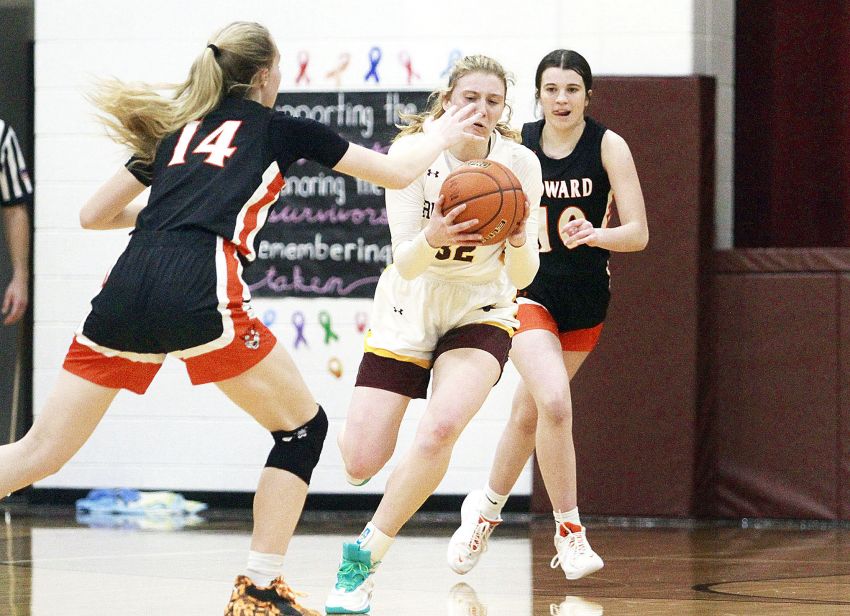 Jan. 27 Girls Basketball Roundup - Ethan holds off Howard behind balanced scoring effort 